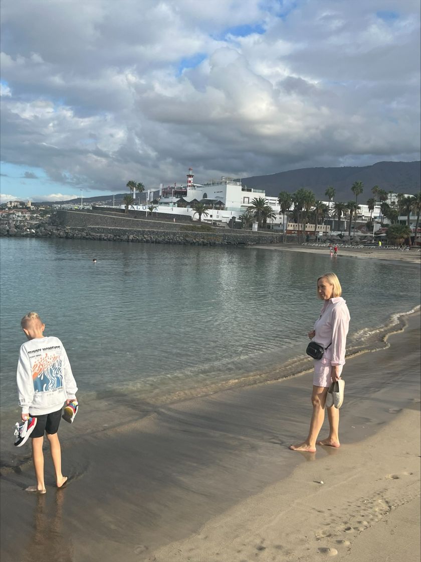 Alma su anūku Luku jau apkeliavo daugiau nei 10 šalių: keliaujant su vaikais ragina sekti jos pavyzdžiu