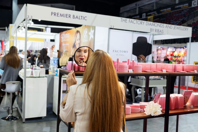 Du ypatingi renginiai „Švyturio“ arenoje gruodžio 6-7 dienomis: grožio ir mados paroda „Moters kodas“ ir mugė „Kalėdų magija“