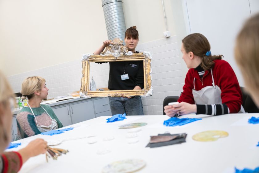 „Migruojantis muziejus“ Juodkrantėje: pasakojimai apie kūrinių trapumą